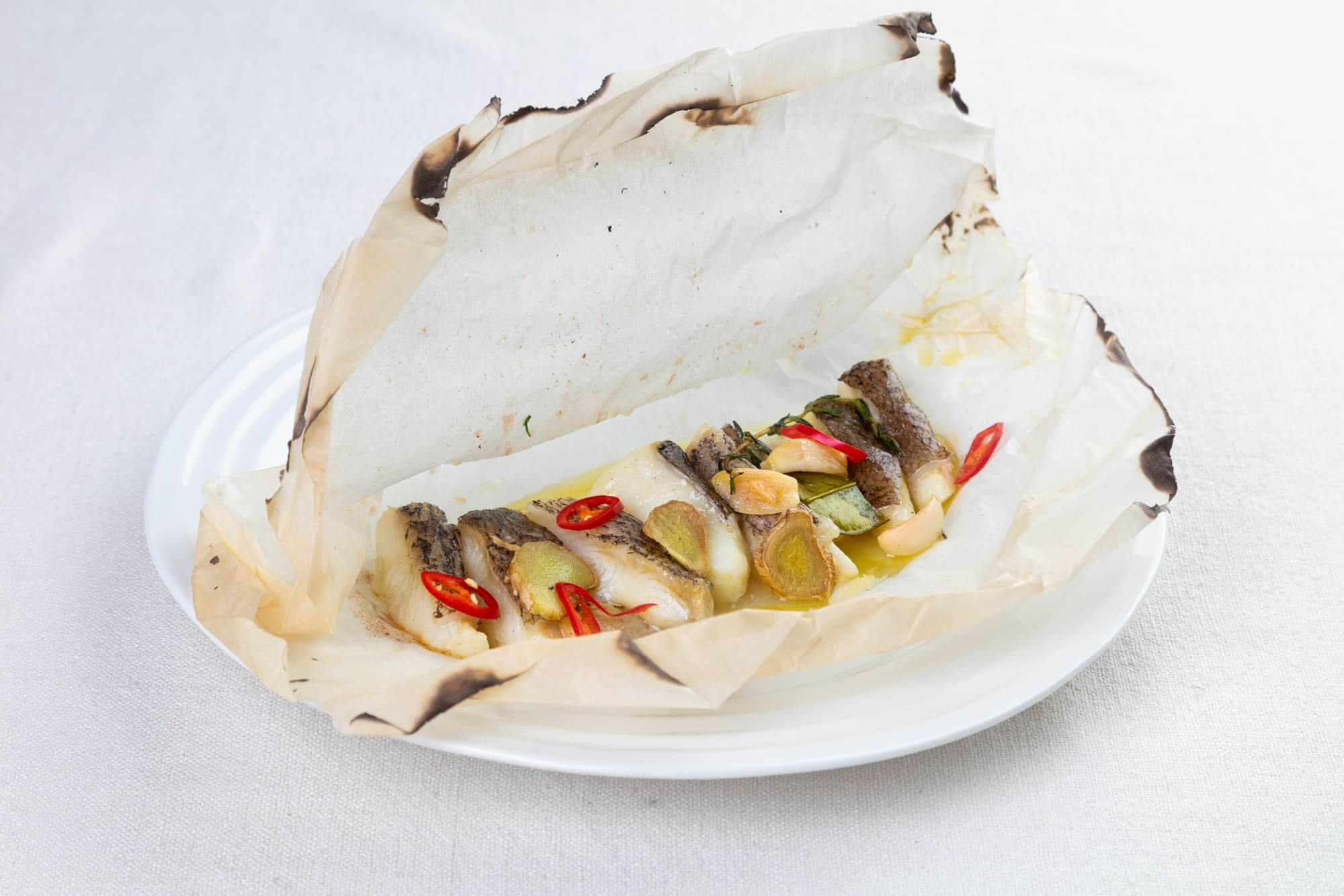 Чилийский сибас в конверте с рисом жасмин